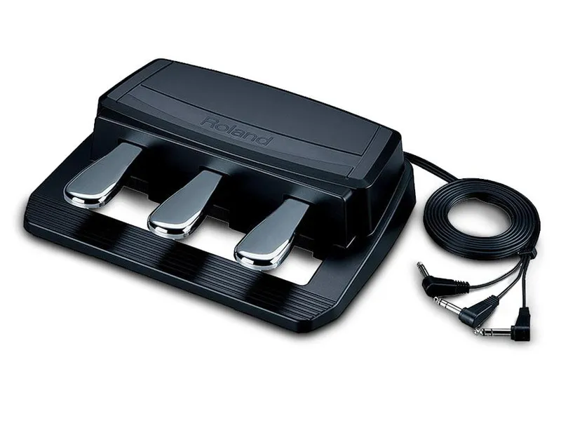 Roland RPU-3 pedalsett med flygelpedal-opplevelsen.