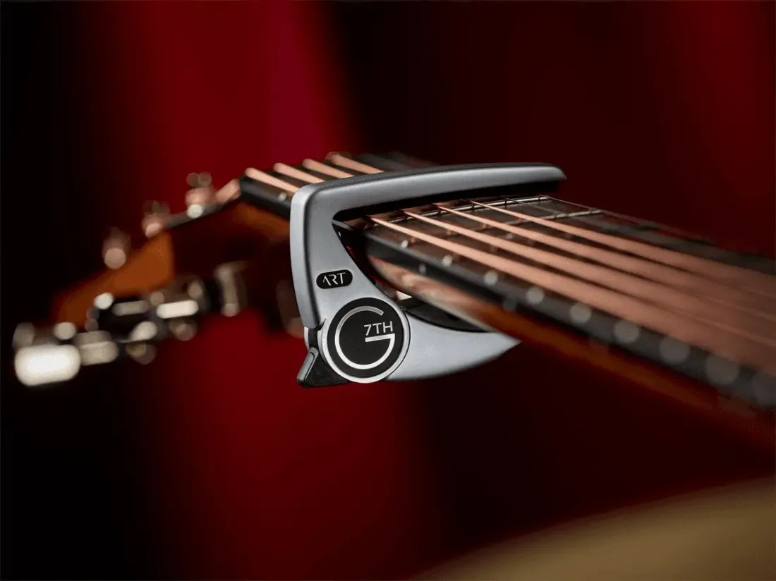G7TH Capo Performance 3  ART 6 Steel string, Silver
