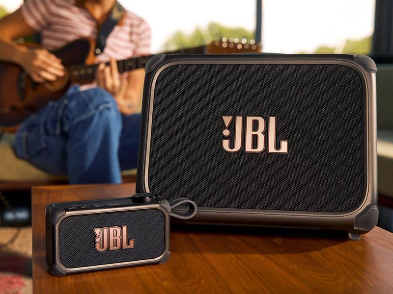 JBL BandBox Trio - kompakt AI-drevet øvingsforsterker og høyttaler 135W